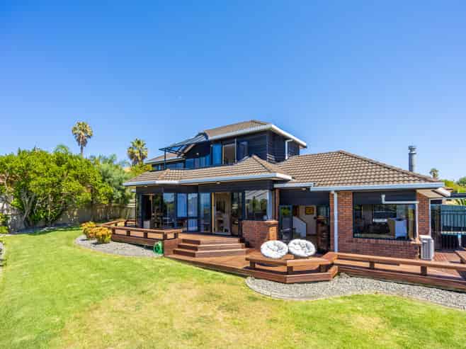 48 Clansman Terrace, Gulf Harbour