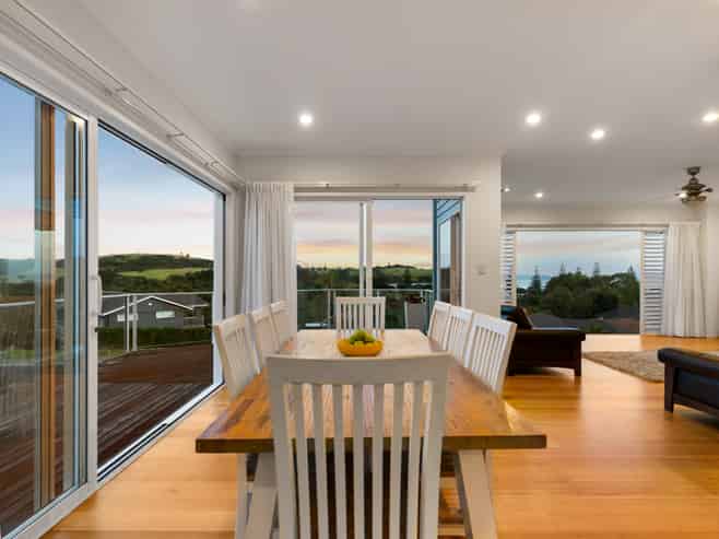 24 Kotanui Avenue, Army Bay