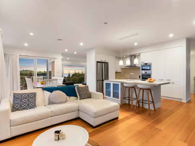 24 Kotanui Avenue, Army Bay