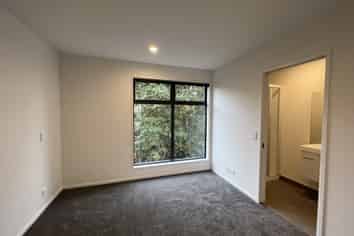 4/10a McLean Street, Linwood