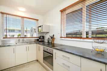 2/39 Mills Street, Boulcott