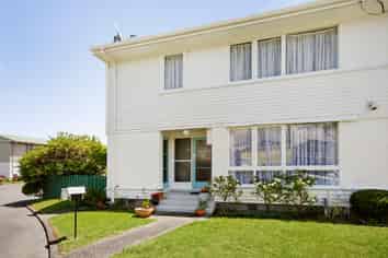 2/39 Mills Street, Boulcott