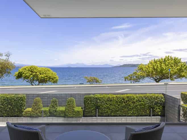 3/110 Lake Terrace, Taupo