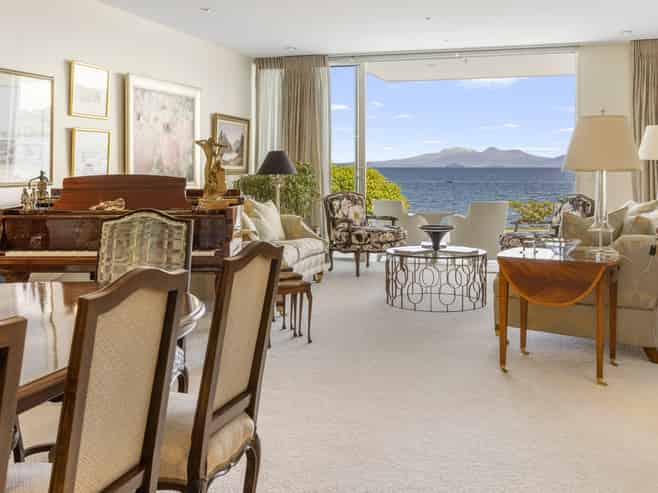 3/110 Lake Terrace, Taupo