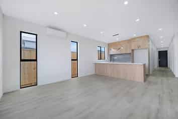 8 Enchantment Lane, Karaka