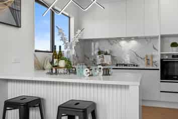 32 Taipahitini Road , Karaka