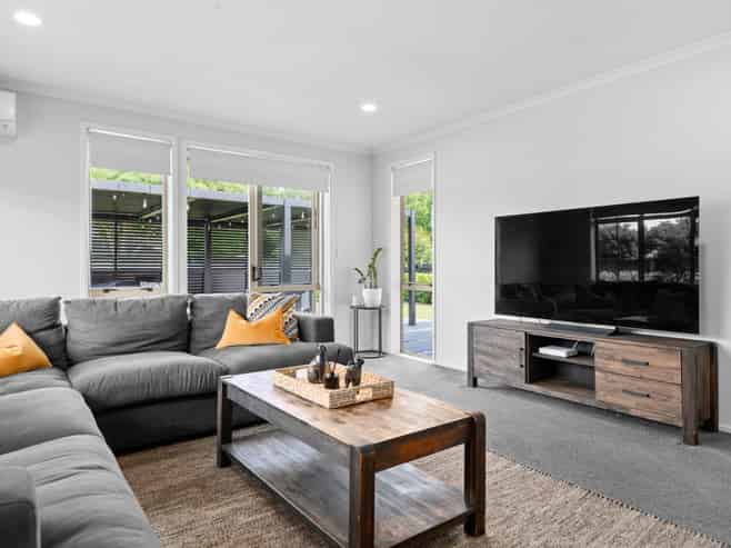 1 Gresham Place, Rototuna North