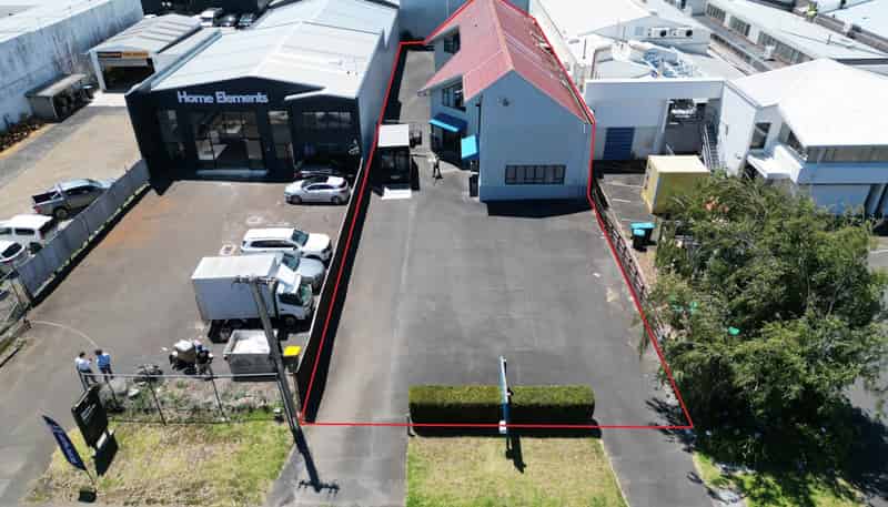 16 Botha Road, Penrose