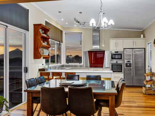 11 Denby Heights, Hawera