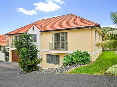 24 Parkwood Crescent, Gulf Harbour