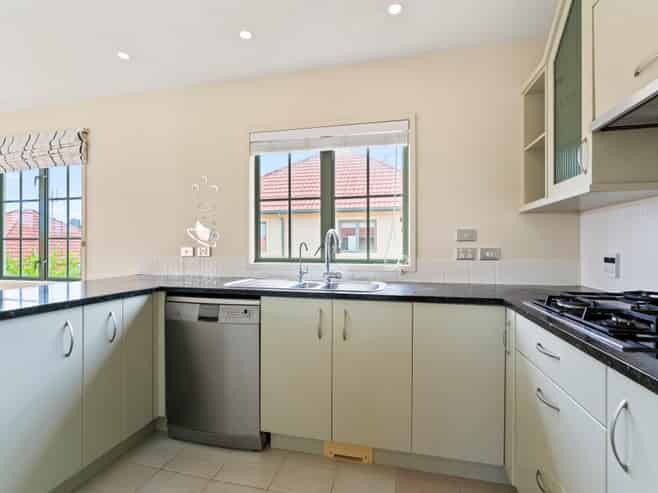 24 Parkwood Crescent, Gulf Harbour