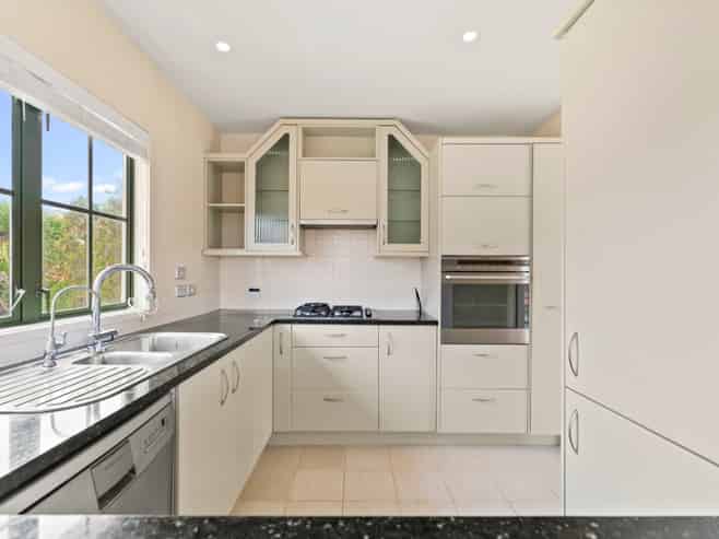 24 Parkwood Crescent, Gulf Harbour