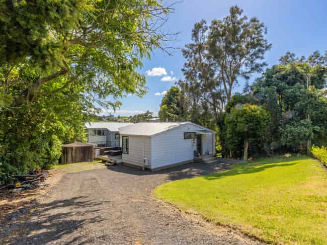 10 Rata Road, Stanmore Bay