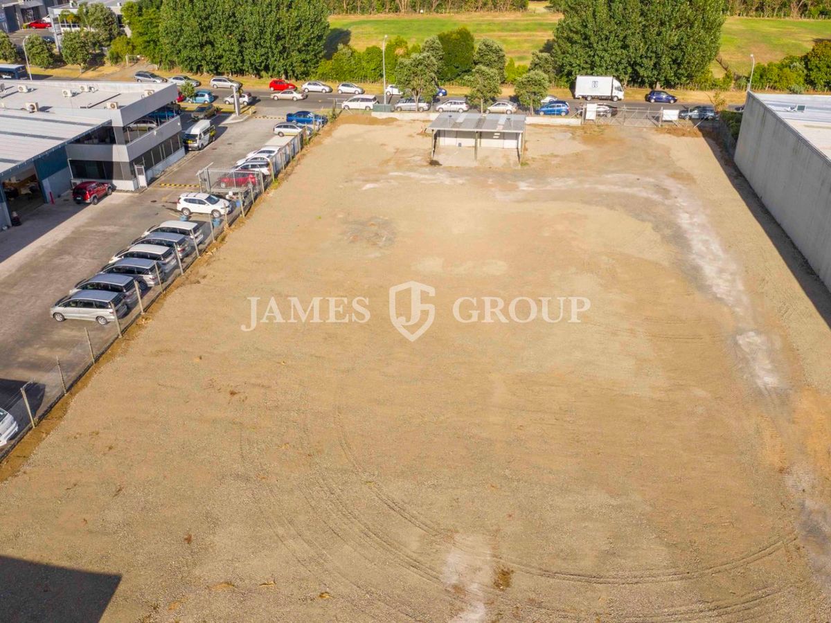 Secure Yard in Airport Oaks | Available Now - Ansicht 3