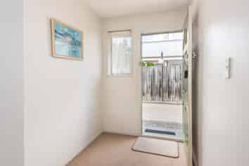 2/61 Caledonian Road, SAINT ALBANS