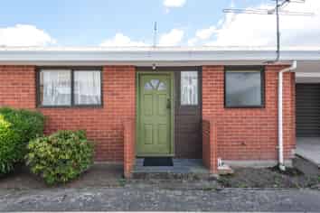 2/61 Caledonian Road, SAINT ALBANS