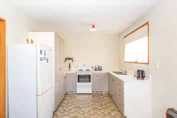 2/61 Caledonian Road, SAINT ALBANS