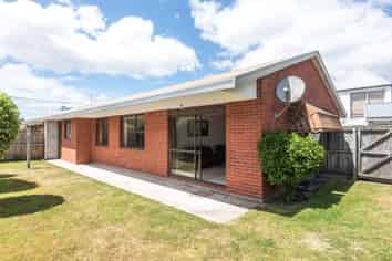 2/61 Caledonian Road, SAINT ALBANS