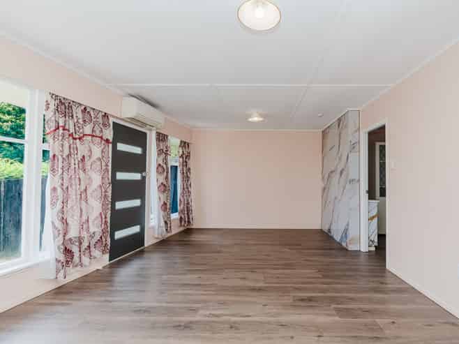 1A Dyer Street, Whitiora