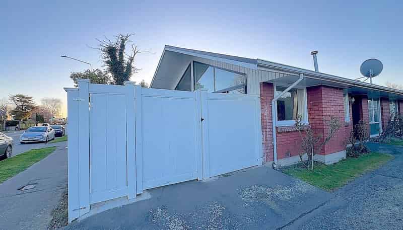 1/129 Glandovey Road, Strowan