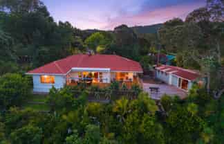 77 Minnehaha Avenue, Titirangi