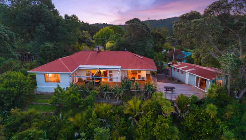 77 Minnehaha Avenue, Titirangi