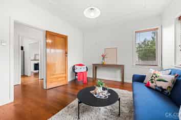 42 Beaumont Avenue, Alicetown