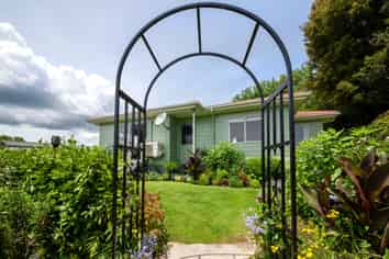 26 Patetere Street, Mamaku