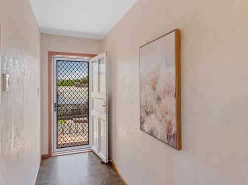 10 Walton Road, Paraparaumu Beach