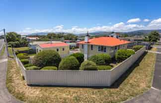 10 Walton Road, Paraparaumu Beach