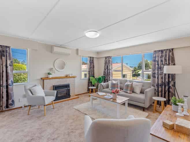 10 Walton Road, Paraparaumu Beach