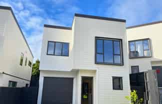 15 Whiteywood Street, Westgate