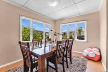 28 Richmond Avenue, Karori