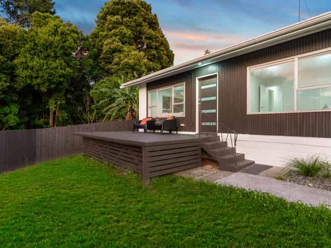 2/17 Emirau Place, Glenfield