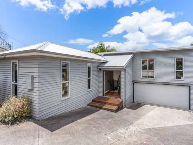 34 Kiteroa Terrace, Rothesay Bay