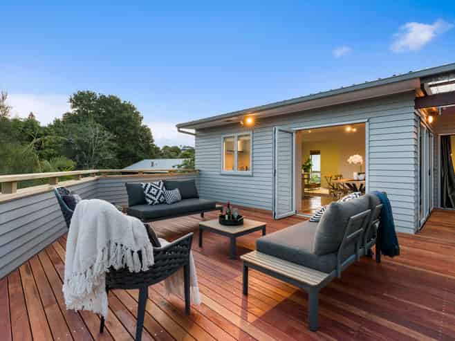 34 Kiteroa Terrace, Rothesay Bay