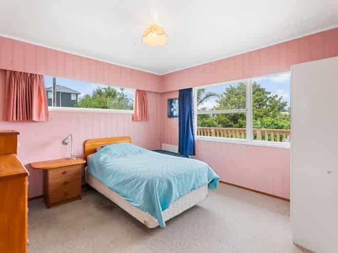 56 Elliott Avenue, Bayview