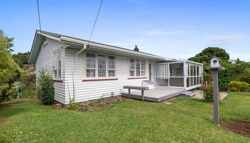 52  Clark Road, Kamo