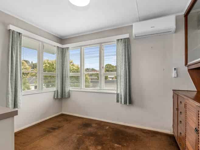 52  Clark Road, Kamo