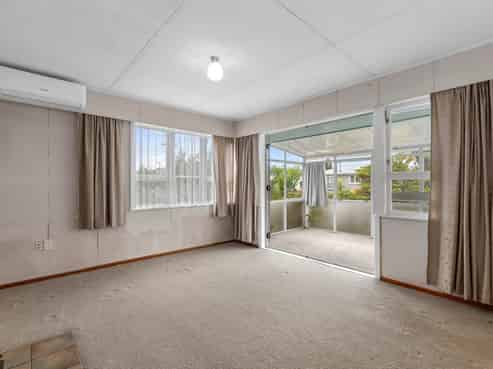 52  Clark Road, Kamo