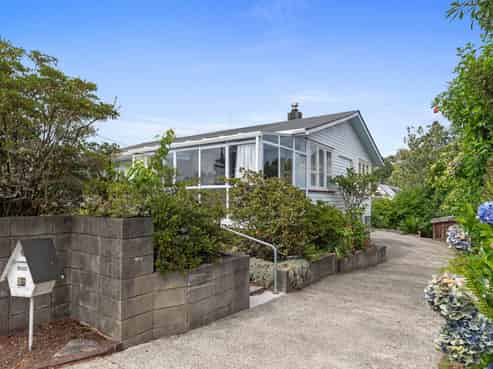 52  Clark Road, Kamo