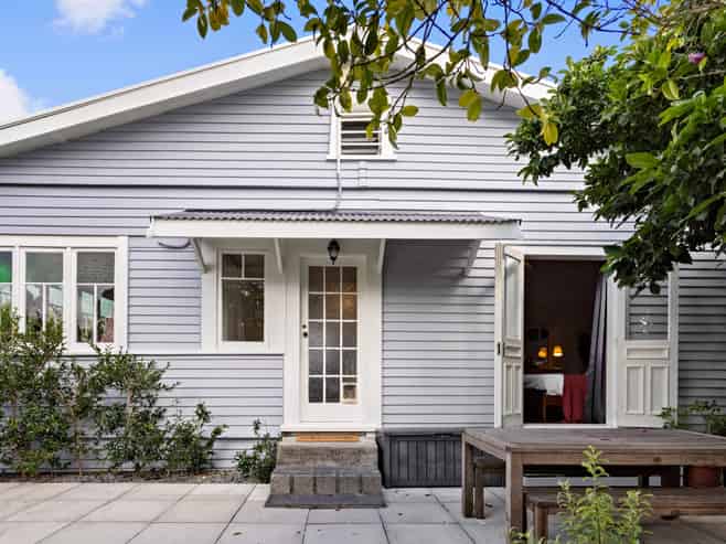 33 Rambler Crescent, Beach Haven