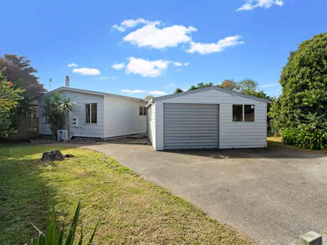 20 Taranui Place, Henderson