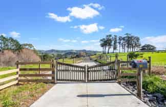 198 Amreins Road, Taupaki