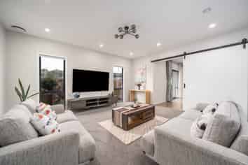 18 Hattersley Grove, Churton Park