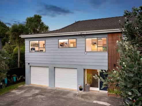 2/10 Seaton Road, Murrays Bay