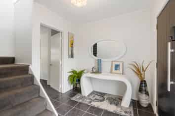 2/10 Seaton Road, Murrays Bay