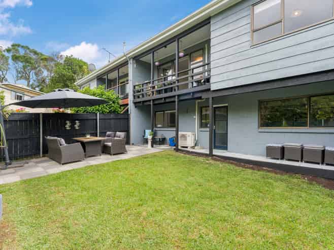 2/10 Seaton Road, Murrays Bay
