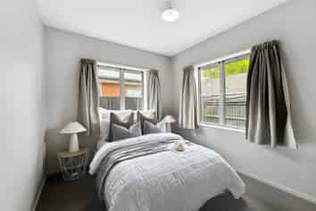 8/10 Collins Street, Addington