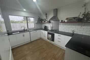 38a Lemon Street, Otaki